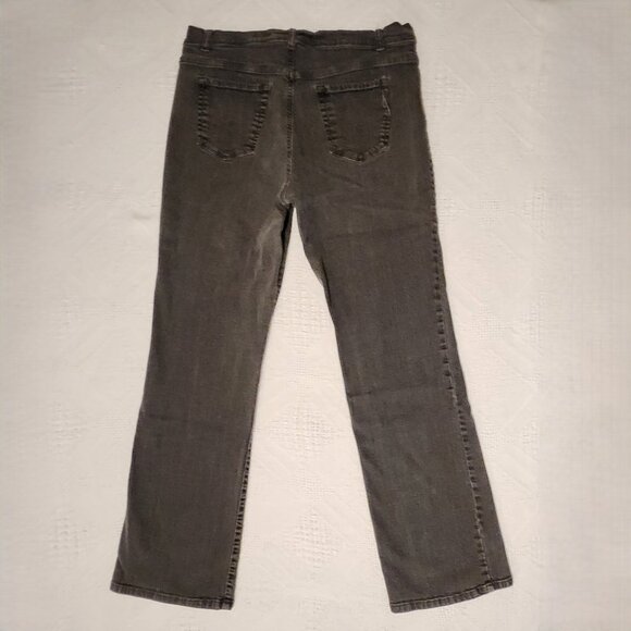Style and Company Ladies Jeans in Black - Picture 2 of 7